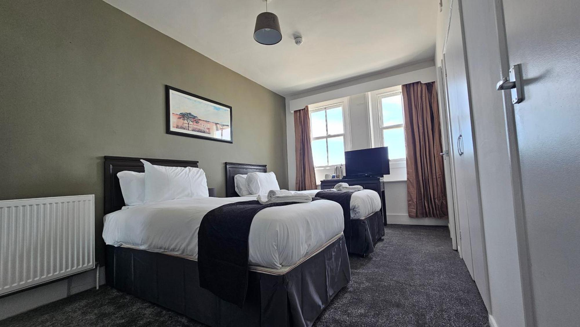 The Strand Hotel Истбурн Экстерьер фото