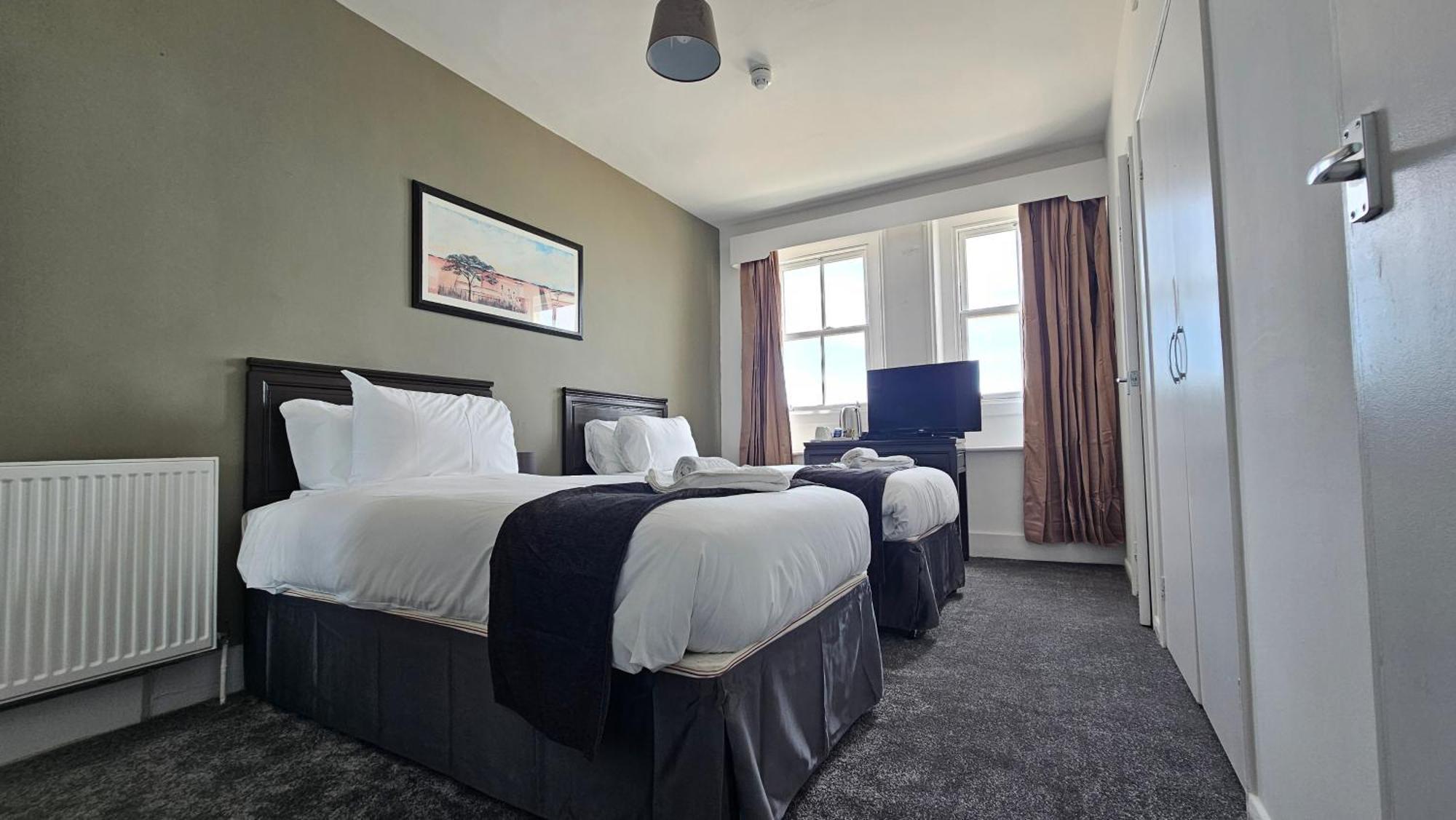 The Strand Hotel Истбурн Экстерьер фото