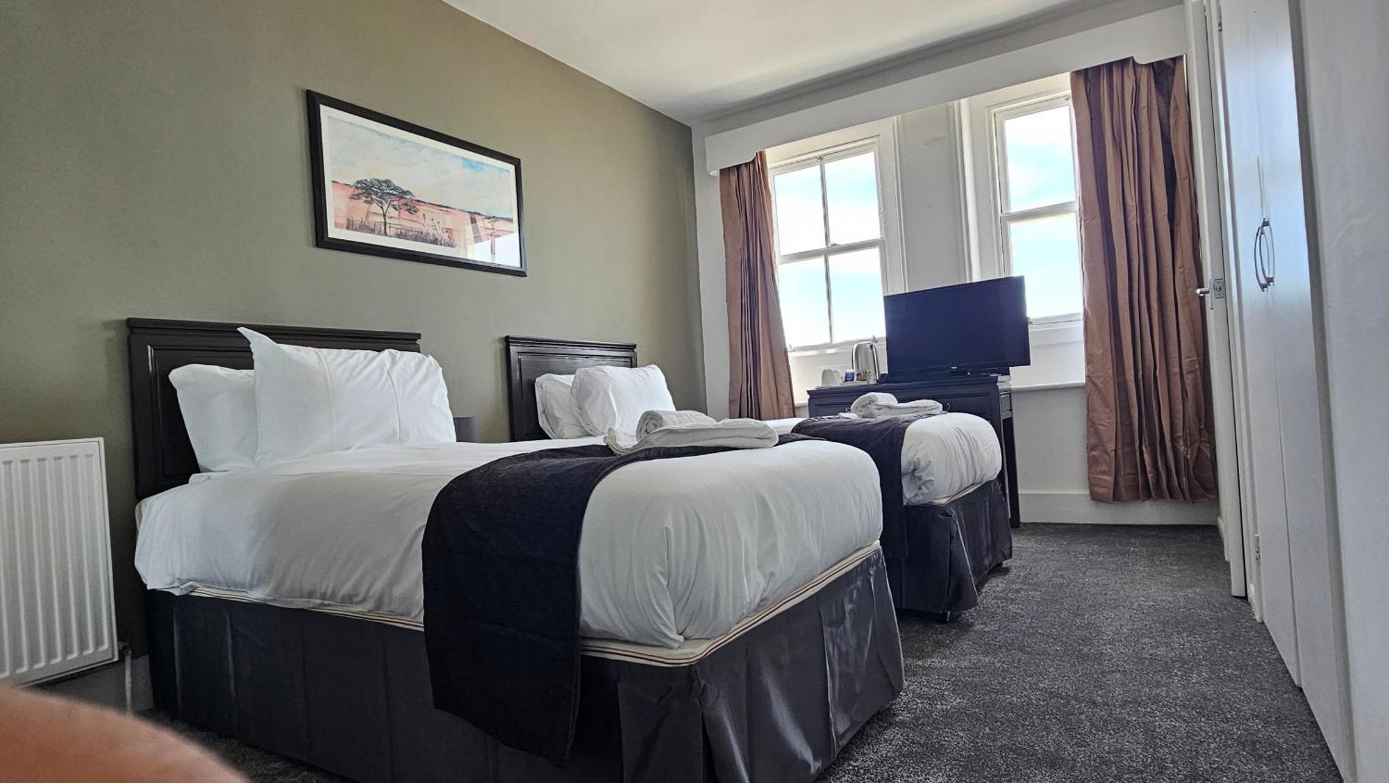 The Strand Hotel Истбурн Экстерьер фото