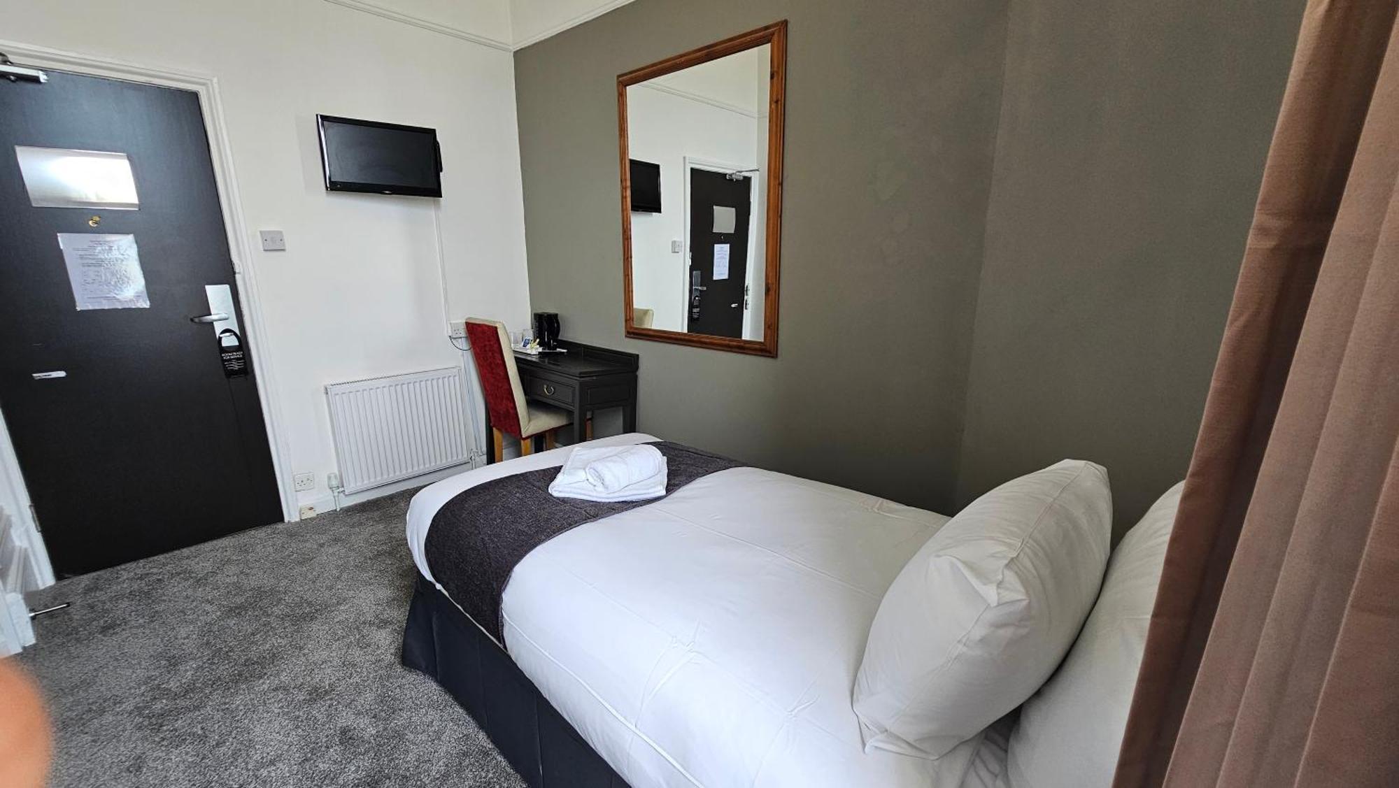 The Strand Hotel Истбурн Экстерьер фото