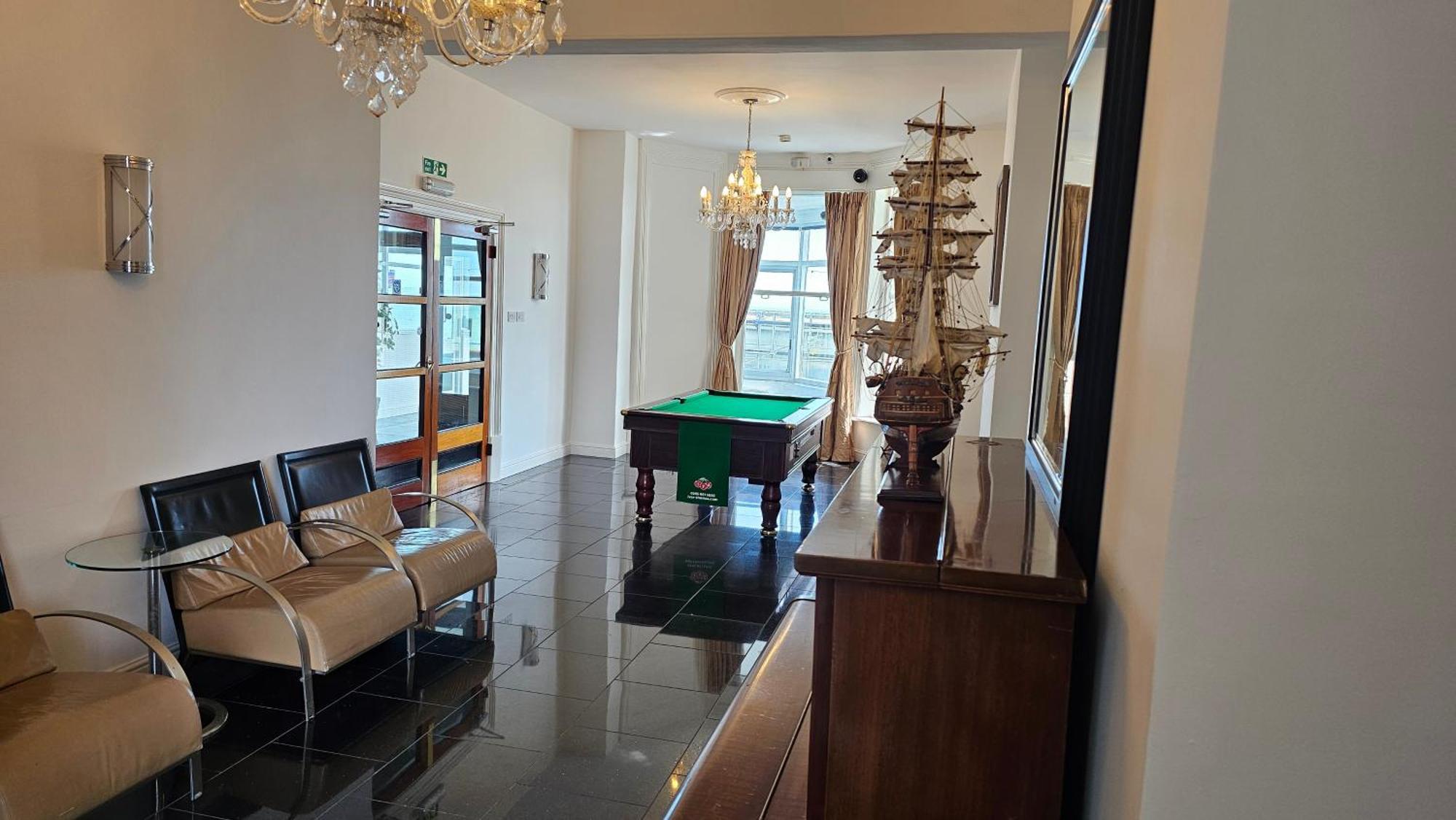 The Strand Hotel Истбурн Экстерьер фото