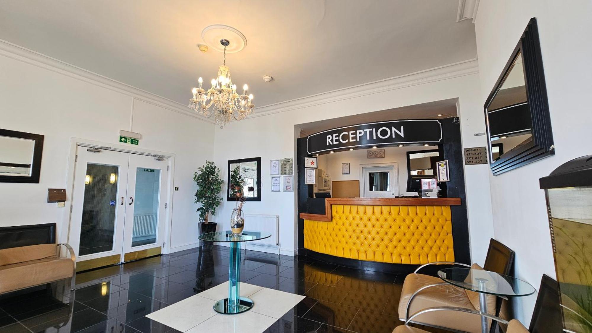 The Strand Hotel Истбурн Экстерьер фото
